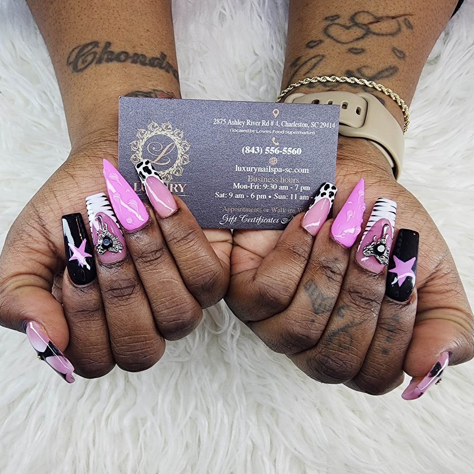 Luxury Nail Spa nail photo 1